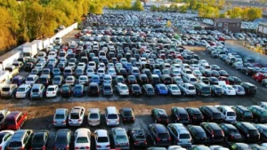 مزاد بيع سيارات النيابات بأسعار منخفضة: شروط الاشتراك وضوابط الهيئة العامة للخدمات الحكومية